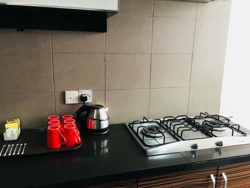 Kk Apartment - 3 Bedrooms Suite @ Likas