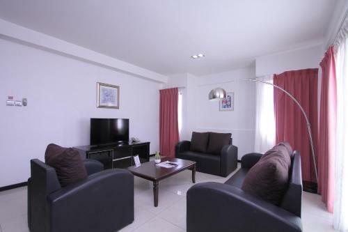 Kk Apartment - 3 Bedrooms Suite @ Likas