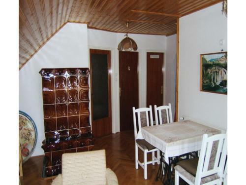 Holiday Home Hegyalja Utca-vonyarcvashegy