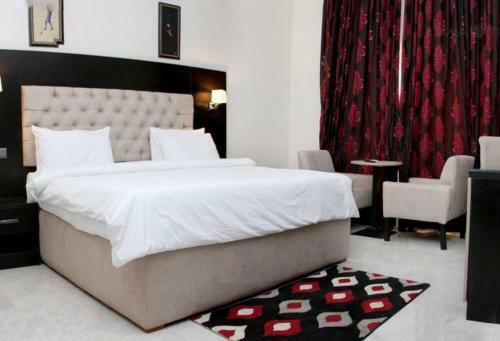 Hostal Room In Lodge - La Diva Hotels Events Centre