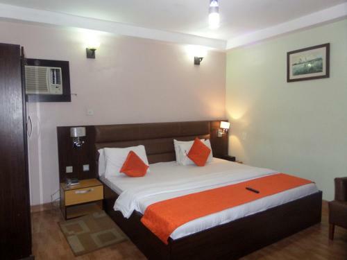 Downtown Royal Hotel Gra