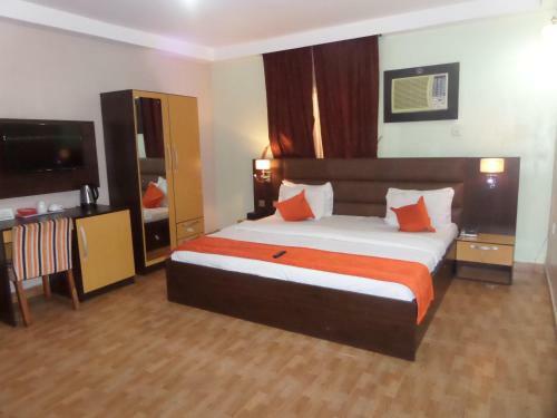 Downtown Royal Hotel Gra