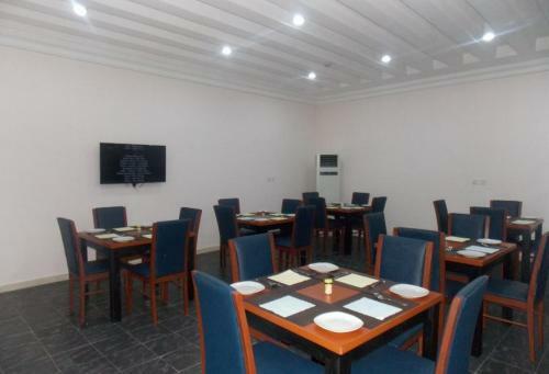 Hostal Room In Lodge - Eliata Suitesfestac Town