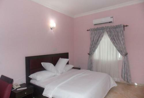 Hostal Room In Lodge - Eliata Suitesfestac Town