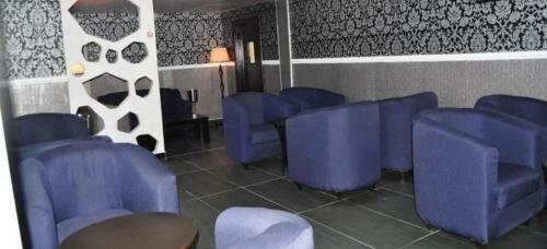 Hotel De-brass Suites