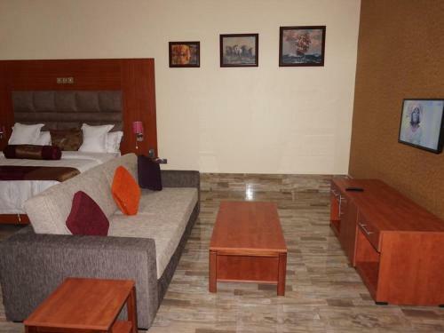 Hostal Room In Lodge - Aenon Suites Oshogbo