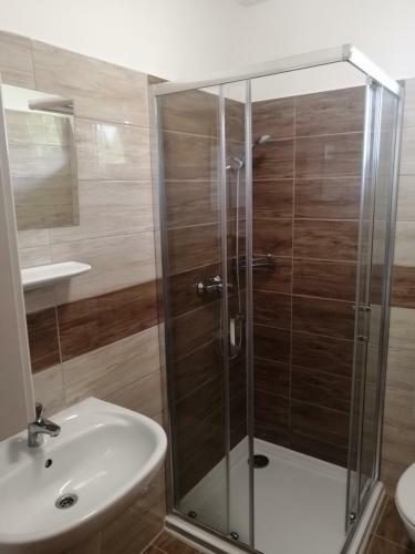 T�nde Apartman