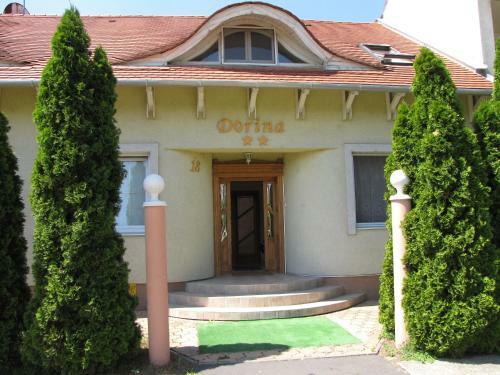Hostal Dorina Vend�gh�z