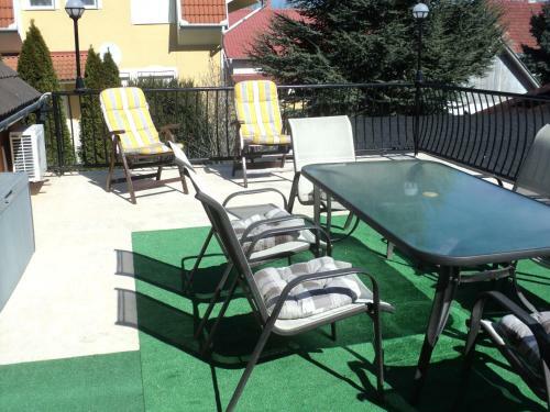 O�zis Apartmanh�z