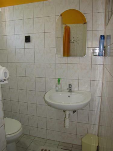 O�zis Apartmanh�z