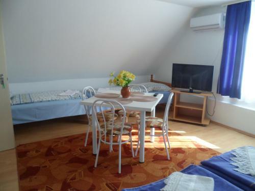 Hostal Makai Apartman
