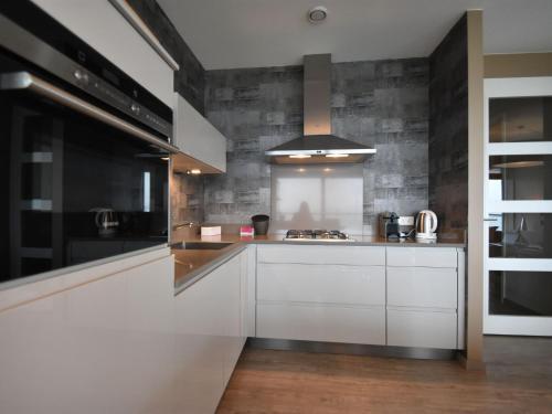 Spacious Waterfront Apartment