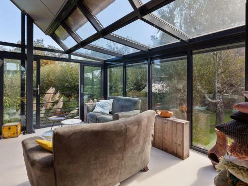 Attractive Holiday Home In Pijnacker With Private Garden