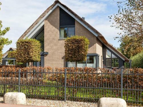 Attractive Holiday Home In Pijnacker With Private Garden