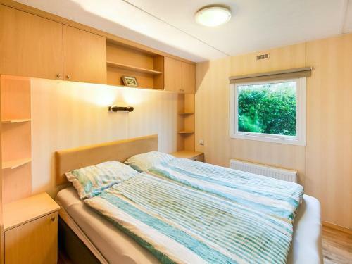 Welcoming Chalet In Renesse Near Seabeach