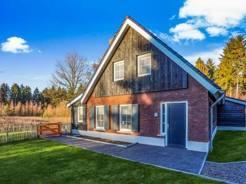 Spacious Holiday Home In Rijssen With Garden