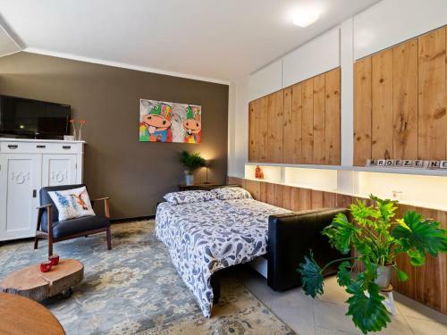 Enticing Holiday Home In Ruurlo With Garden