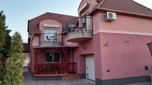 �lom Apartman