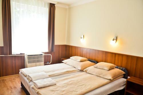 Albergue M�dia Panzi� �s Apartmanh�z