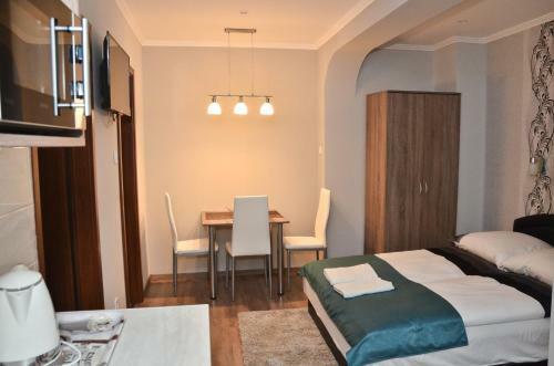 Albergue M�dia Panzi� �s Apartmanh�z