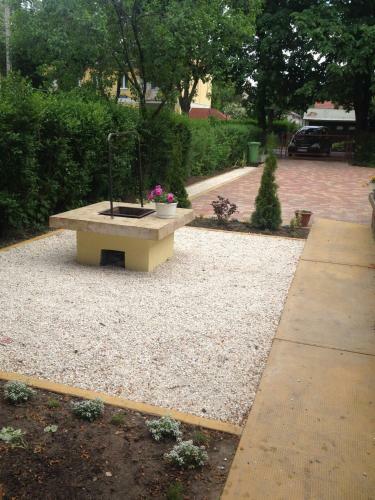 Albergue M�dia Panzi� �s Apartmanh�z