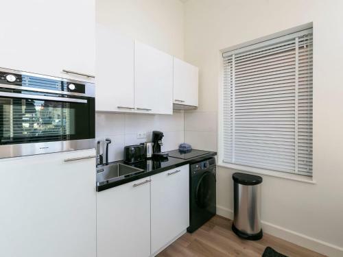 Modern Apartment In Den Haag Near Seabeach