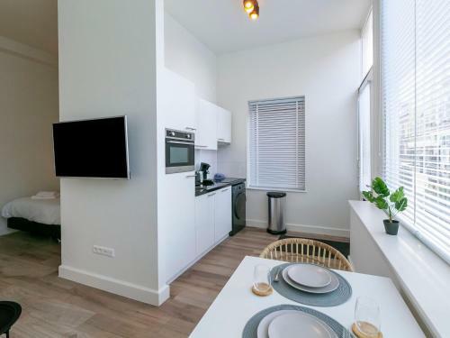 Modern Apartment In Den Haag Near Seabeach