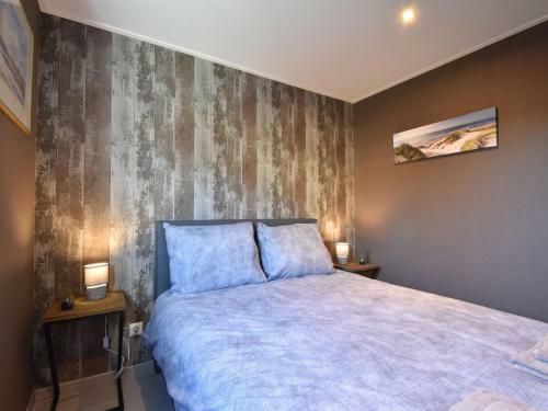 Premium Chalet In Sint Annaland With Garden