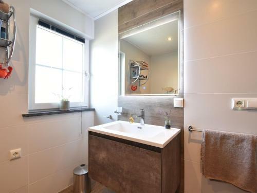 Premium Chalet In Sint Annaland With Garden