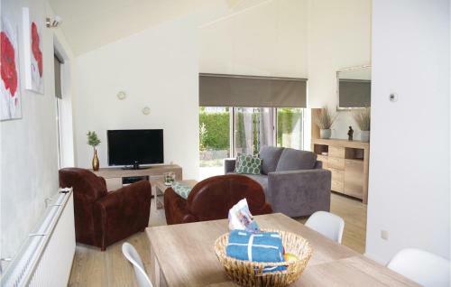 Two-bedroom Holiday Home In Tzummarum
