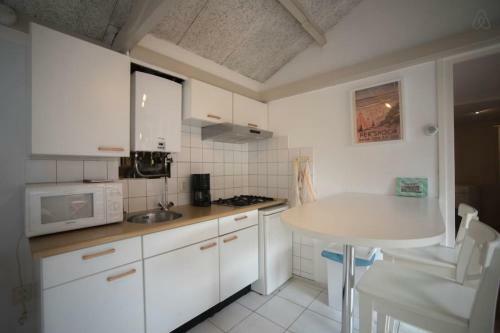 Th�r�se Characteristic Garden Cottage