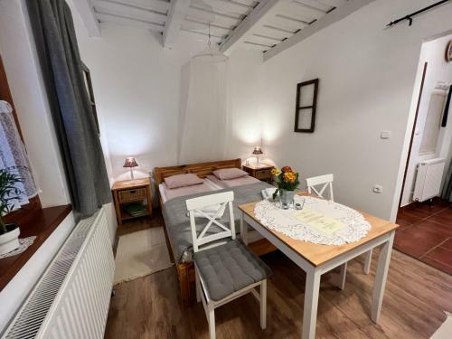 Hostal Cseri Porta