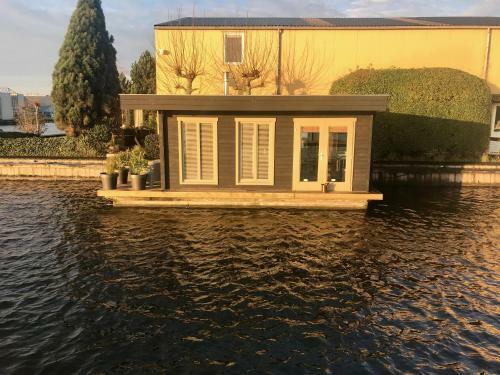 Luxe Houseboat Woonark Woonboot
