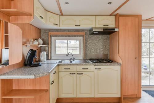 Chalet For 2 At The Beach