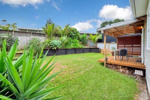 Sunny & Cozy Home Near Western Springs