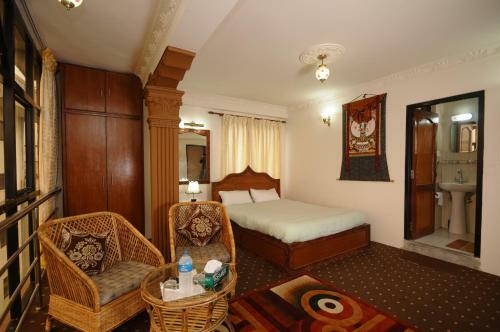 Hostal Room In Bb - Spacious Double Room - Hotel Manohara Pvt Ltd