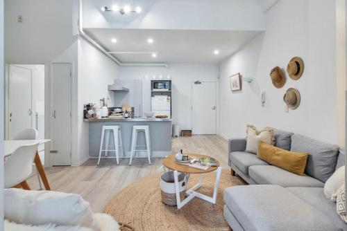 Apartamento Awesome, Cool Beachy 2br Cbd Gem - Wifi And Netflix