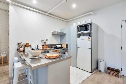 Apartamento Awesome, Cool Beachy 2br Cbd Gem - Wifi And Netflix