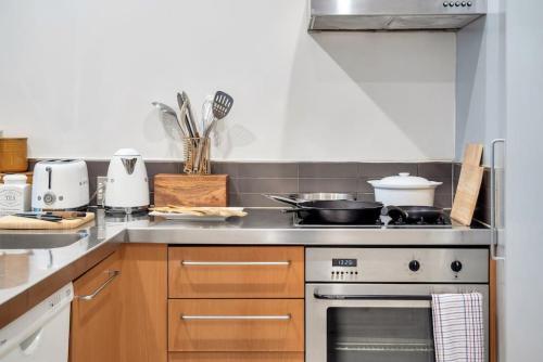 Apartamento Awesome, Cool Beachy 2br Cbd Gem - Wifi And Netflix