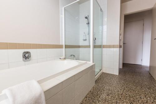 Apartamento Beachside Escape 1 Bed Guest Suite Parking