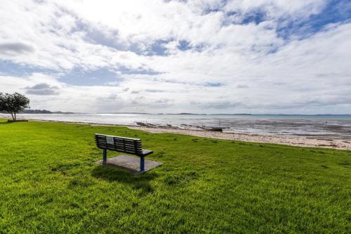 Apartamento Beachside Escape 1 Bed Guest Suite Parking