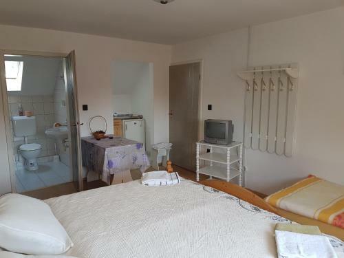 Hostal Ingrid Panzi�
