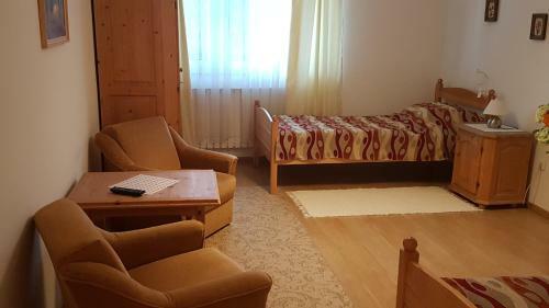 Hostal Ingrid Panzi�