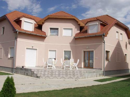 Hostal Luk�cs H�z