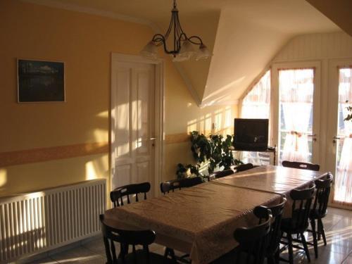 Hostal Mika Vend�gh�z