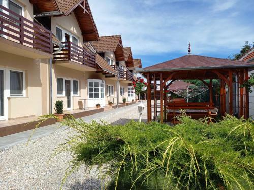 Petrovics Apartmanh�z