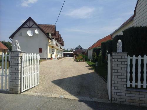 Petrovics Apartmanh�z