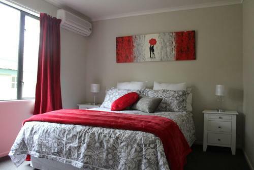5b Torquay Tce