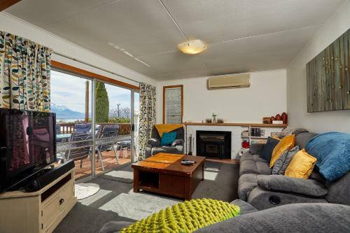 Bayview Vista - Kaikoura Holiday Home