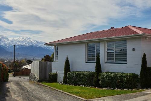 Bayview Vista - Kaikoura Holiday Home